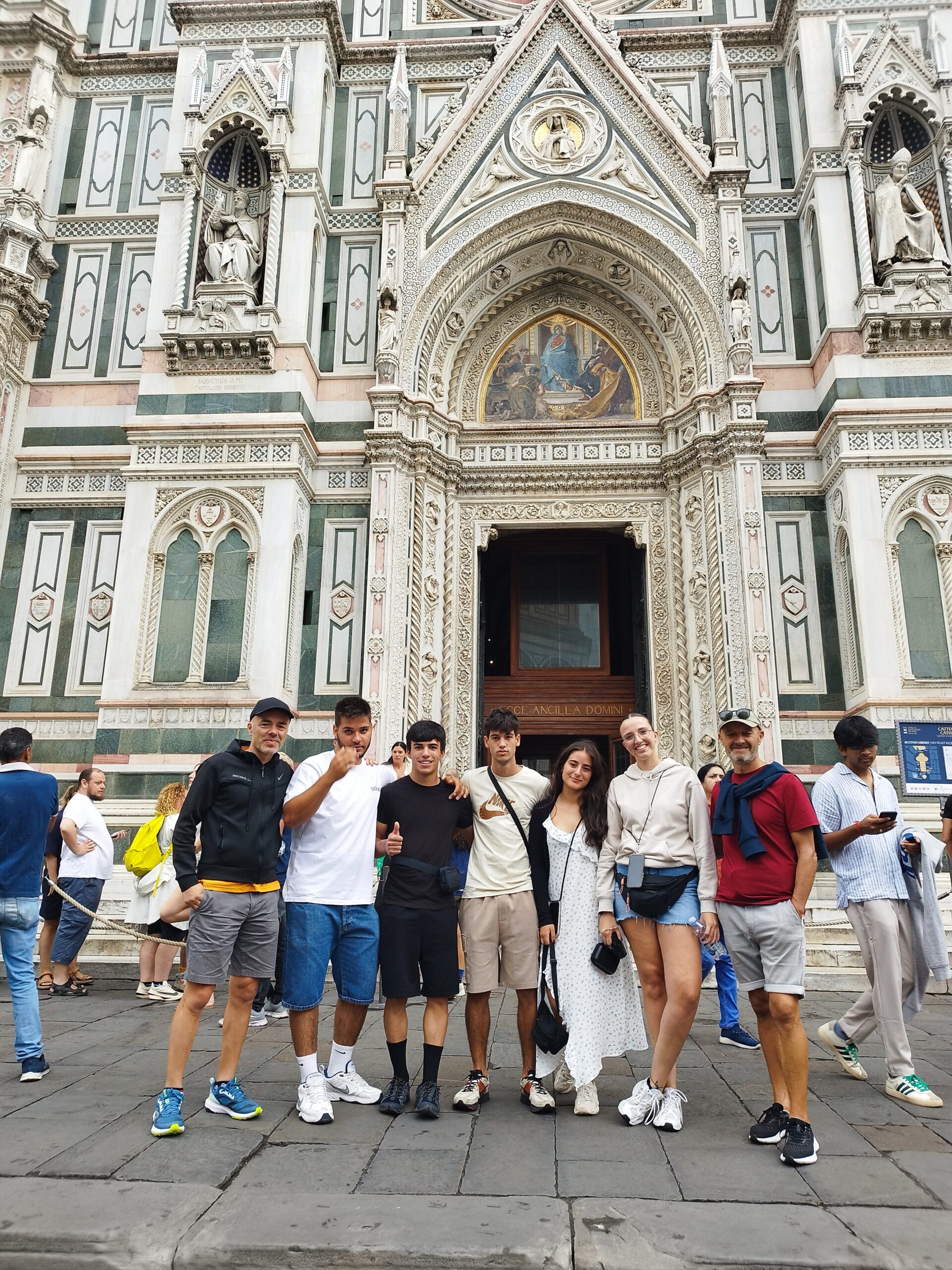 Discovering Florence through Technology: A Smart Journey for the Future Ready Group